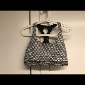 Lululemon sports bra